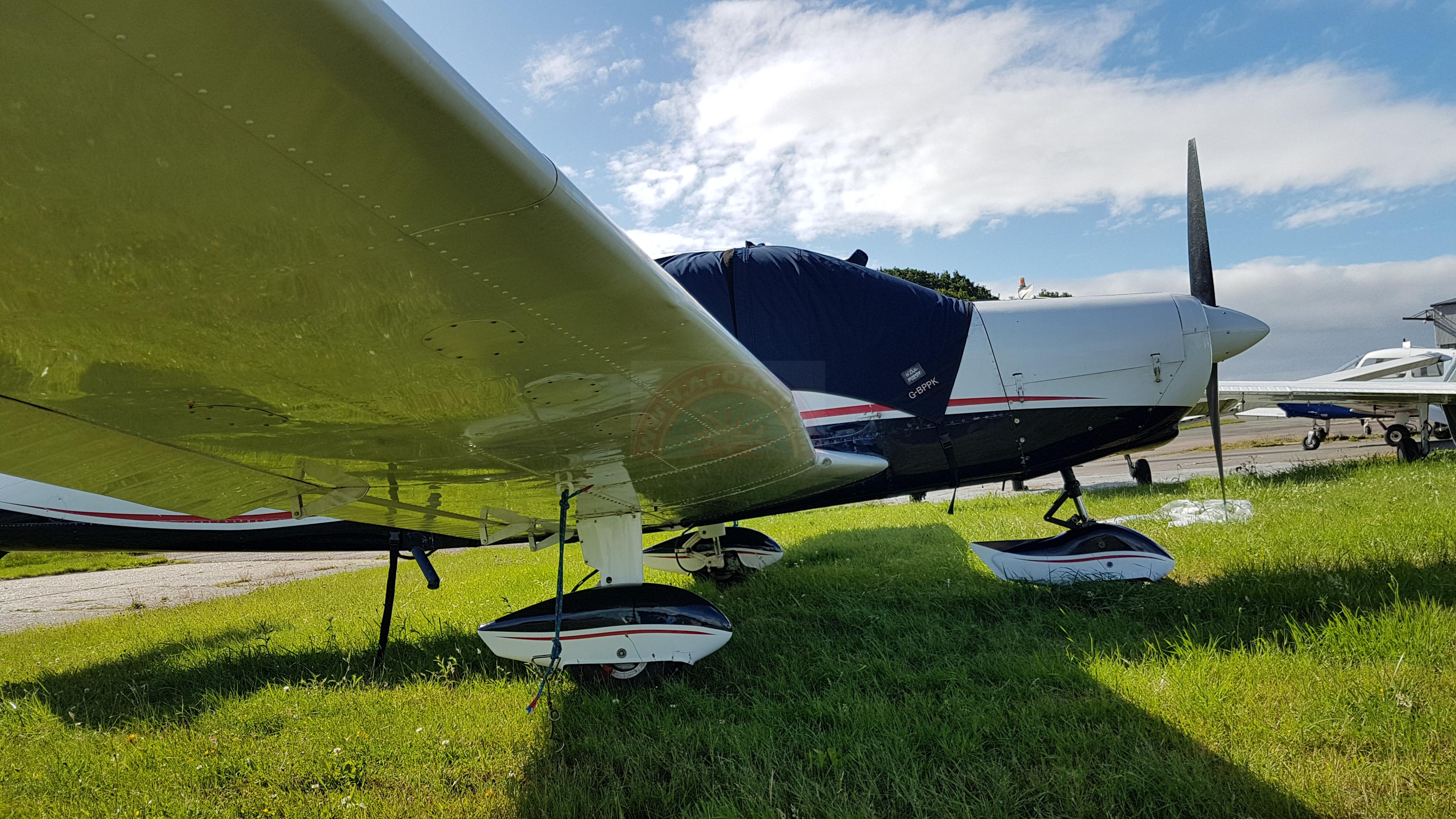 PA28 151 Piper Warrior to be sold with new annual. Leather inter